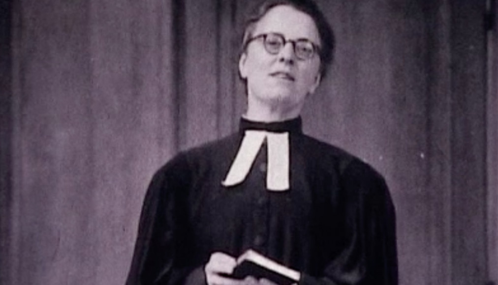 Marcelle Bard, première femme a avoir été consacrée dans l&#039;Eglise protestante de Genève, en 1929. / Présence Protestante