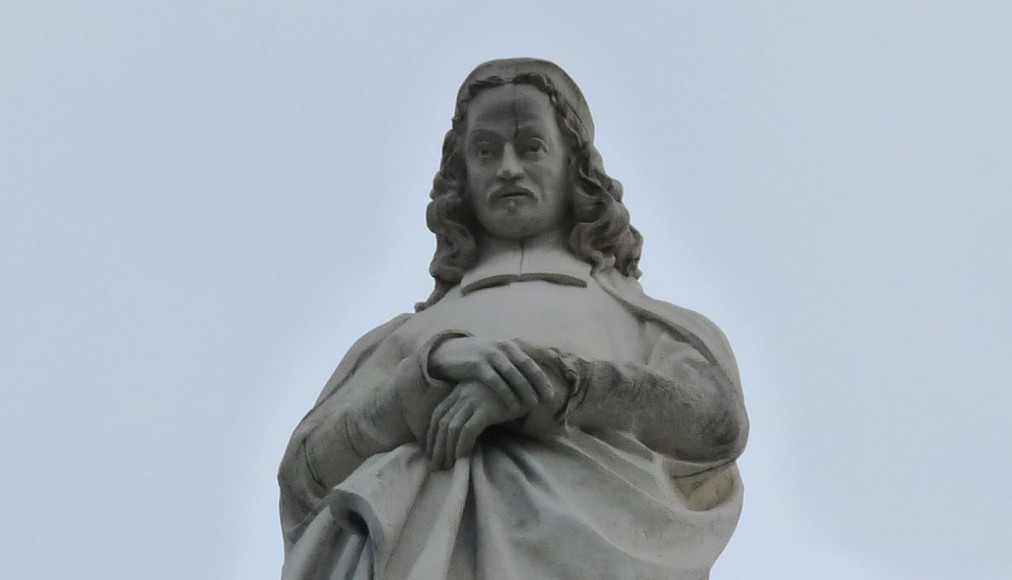 La statue de Philipp Jacob Spener sur la corniche du Palais universitaire de Strasbourg / © Ji-Elle, CC BY-SA 3.0 Wikimedia Commons