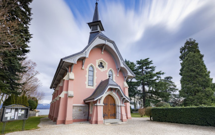 Eglise catholique Saint-Robert de Founex / ©Lucien Kolly