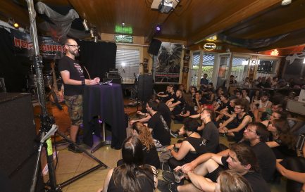 © Réformés - Pierre Bohrer / Culte de la Metalchurch à Niederbipp