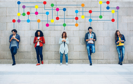 La solidarité change, mais ne disparaît pas! / ©iStock